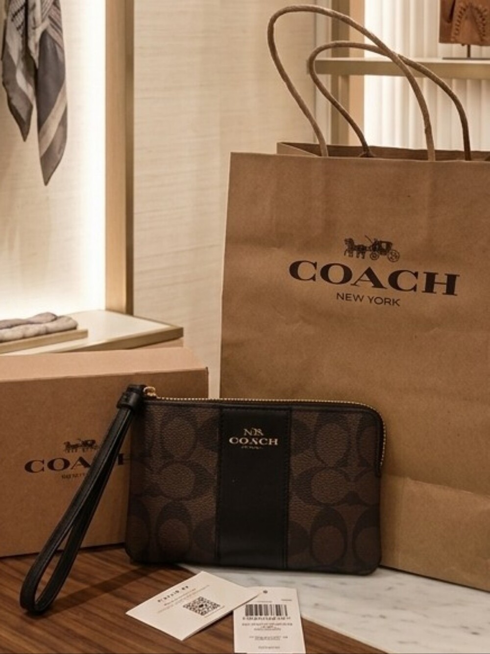 COACH Signature Corner Zip Wristlet Brown Black Walnut Gold Hardware EUC